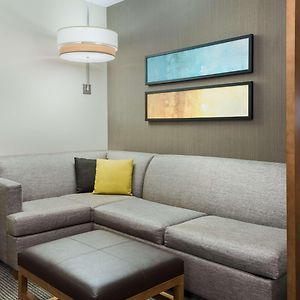 Queen Room Two Queen Beds Accessible Tub Disability Access